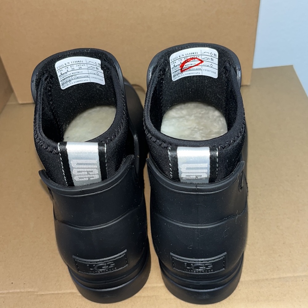UGG DROPLET - Picture 3 of 6